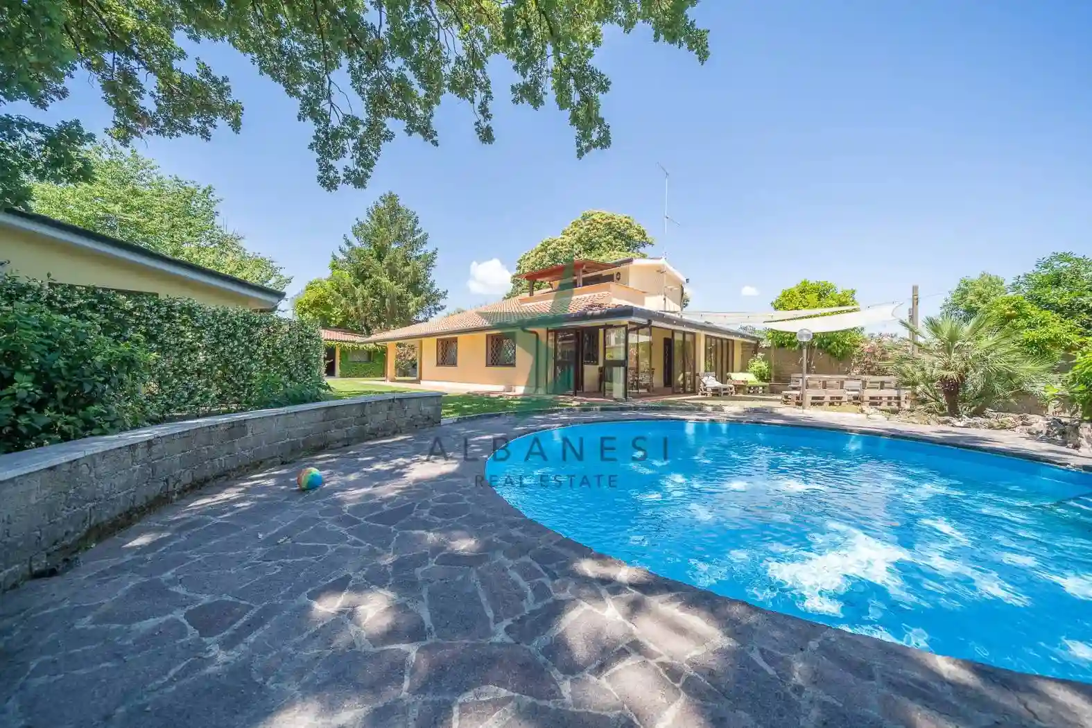 Villa - foto 2