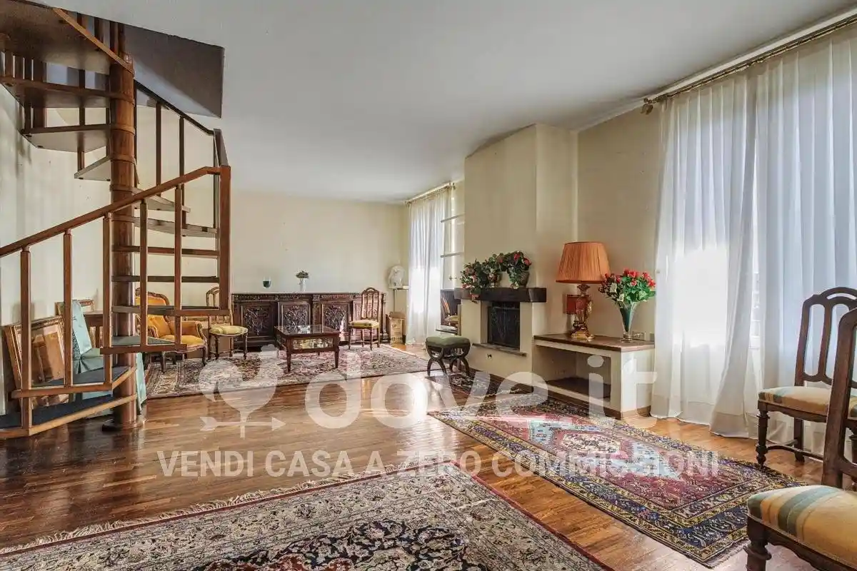 Appartamento in vendita a Domaso