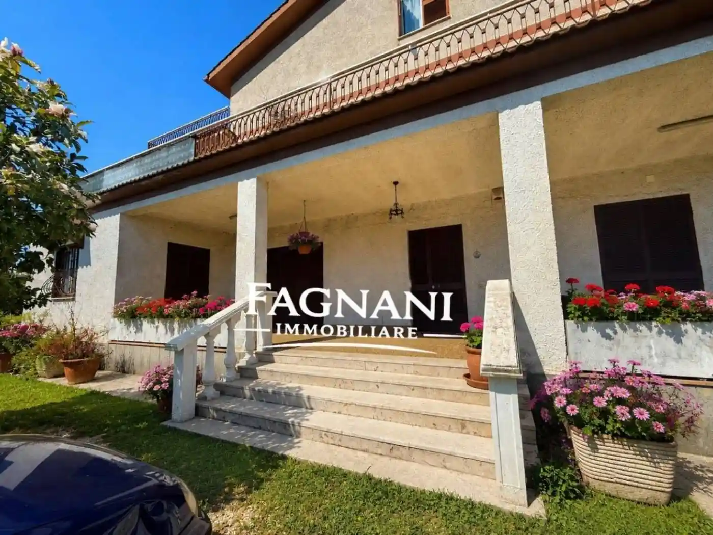 Villa in vendita a Lariano