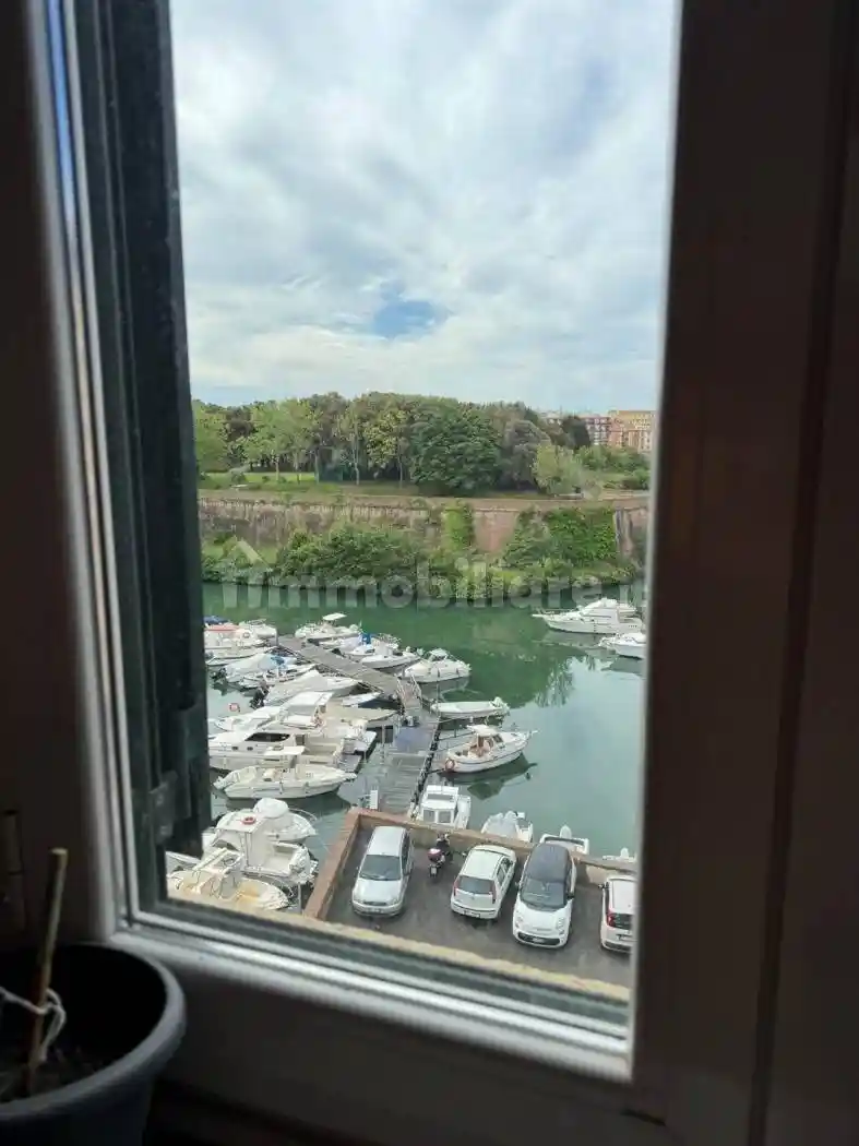 Appartamento in vendita a Livorno