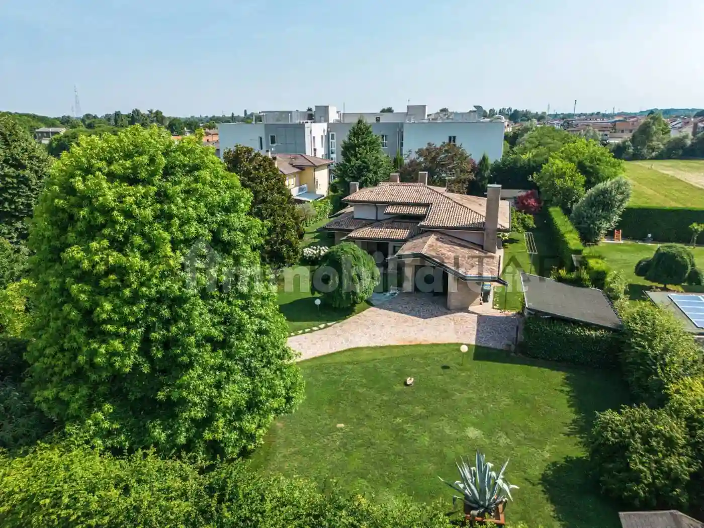 Villa - foto 2