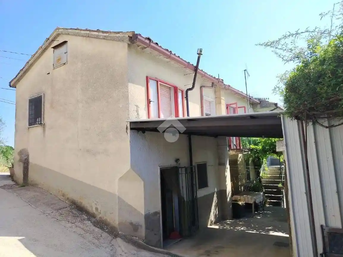 Casa indipendente in vendita a Castelvetere sul Calore