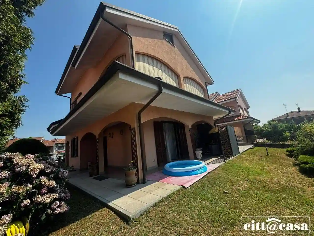 Villa - foto 2