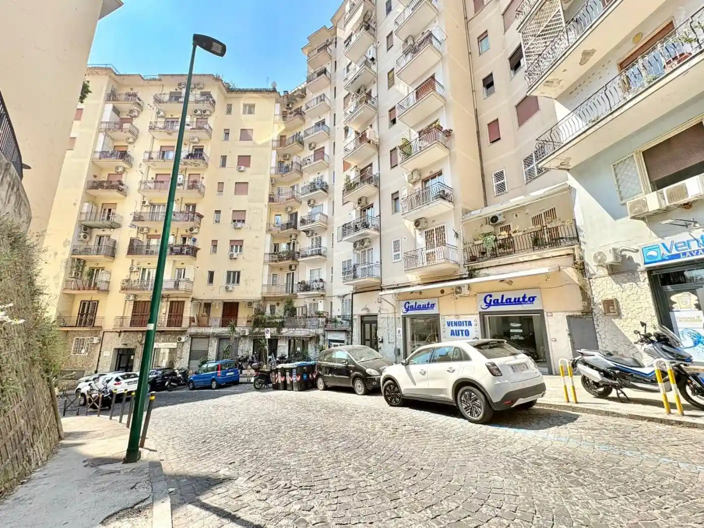 Appartamento in vendita a Napoli