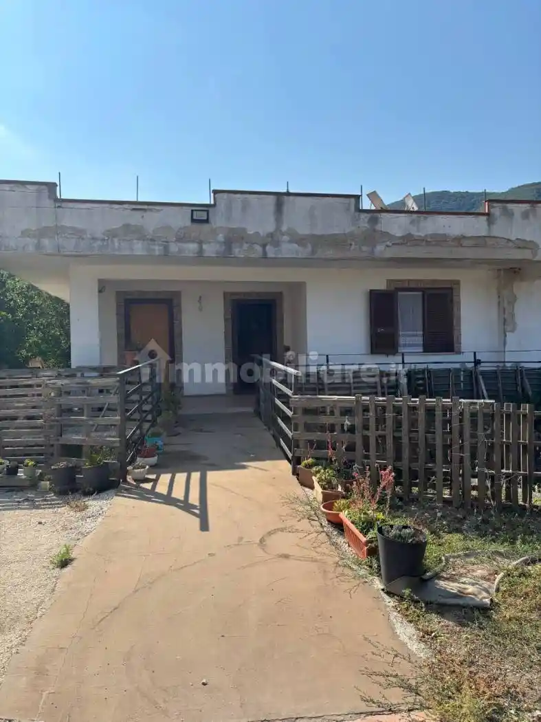 Villa in vendita a Forchia