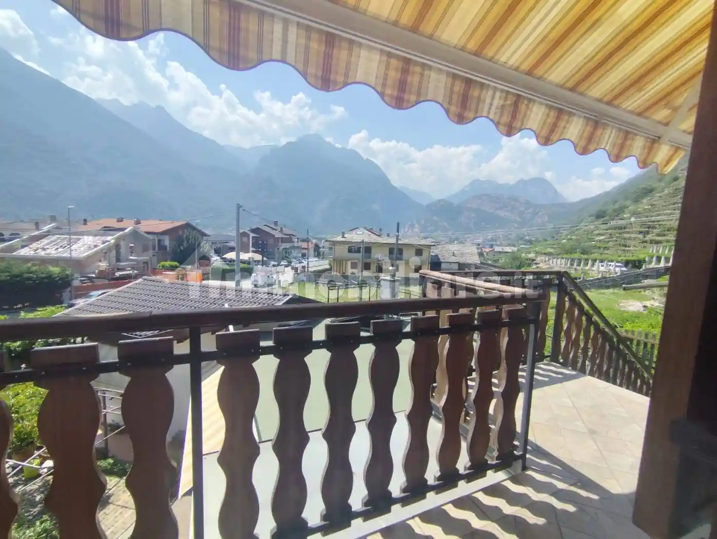 Casa indipendente in vendita a Pont-Saint-Martin