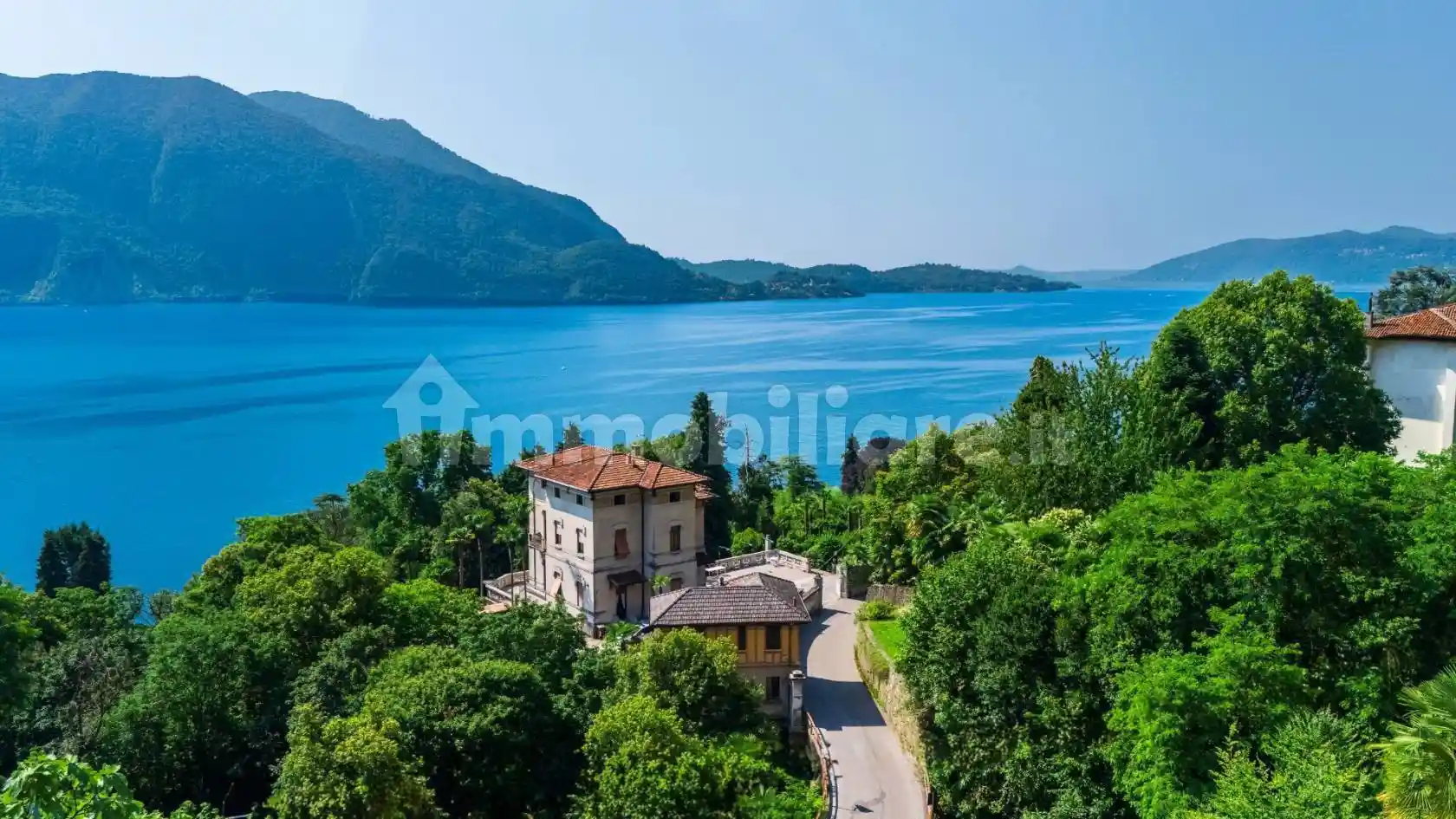 Villa in vendita a Ghiffa