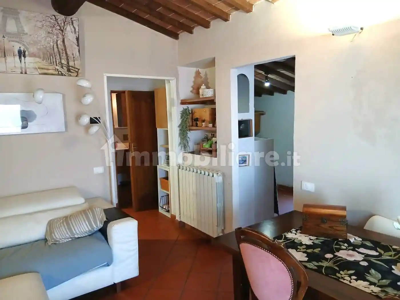 Casa indipendente in vendita a Arezzo