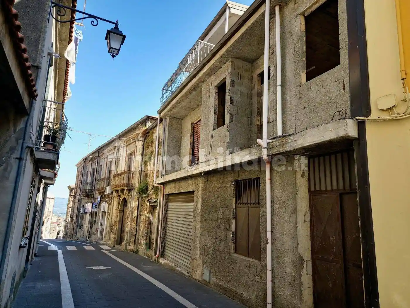 Palazzo - Edificio in vendita a Rombiolo