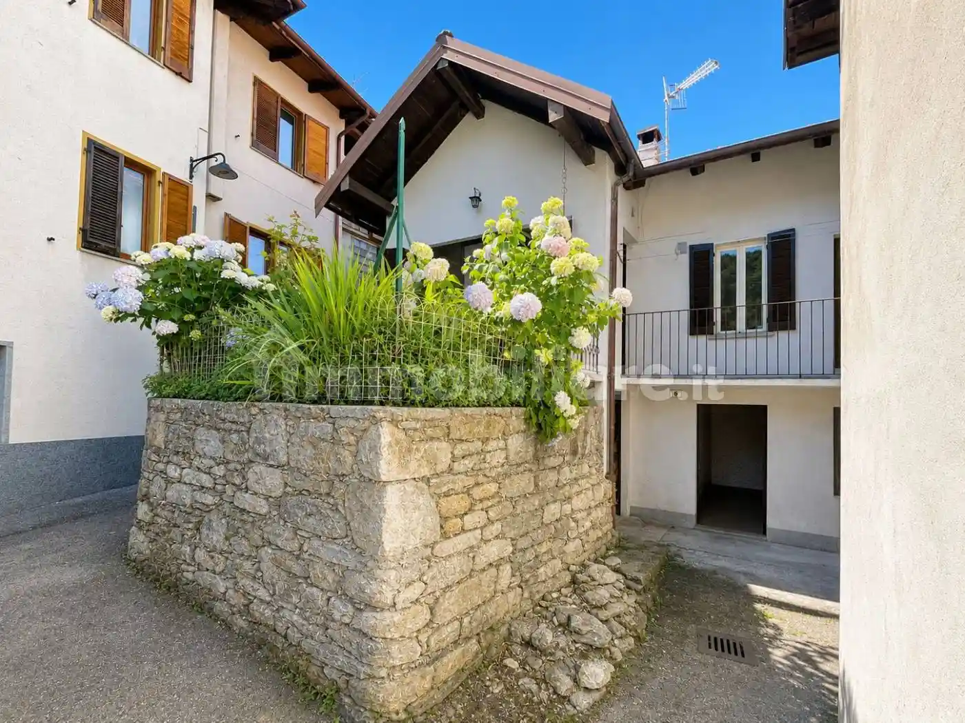 Casa indipendente in vendita a San Bernardino Verbano