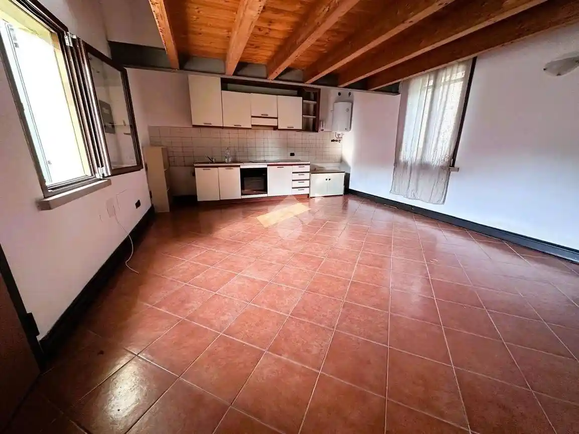 Appartamento in affitto a Roncoferraro