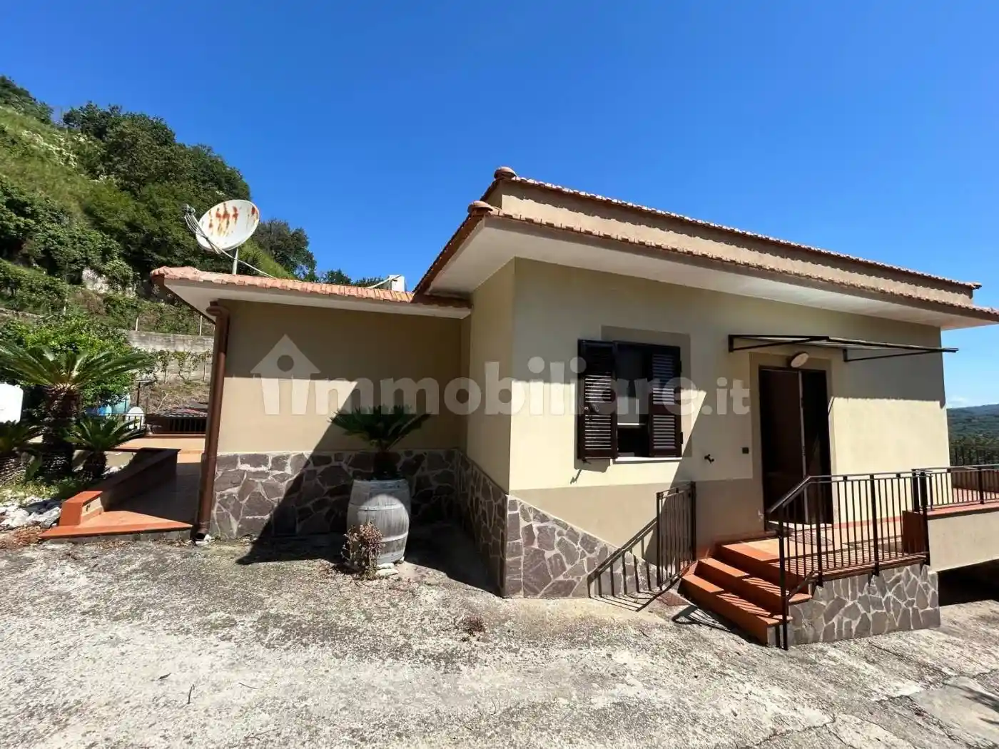 Villa in affitto a Pozzuoli