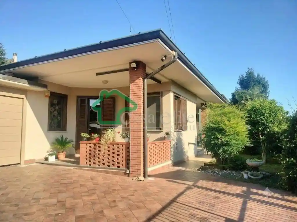 Villa in affitto a Romanengo
