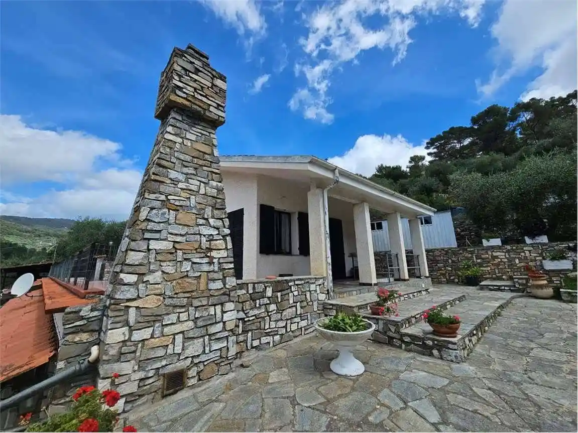 Villa in vendita a San Bartolomeo al Mare