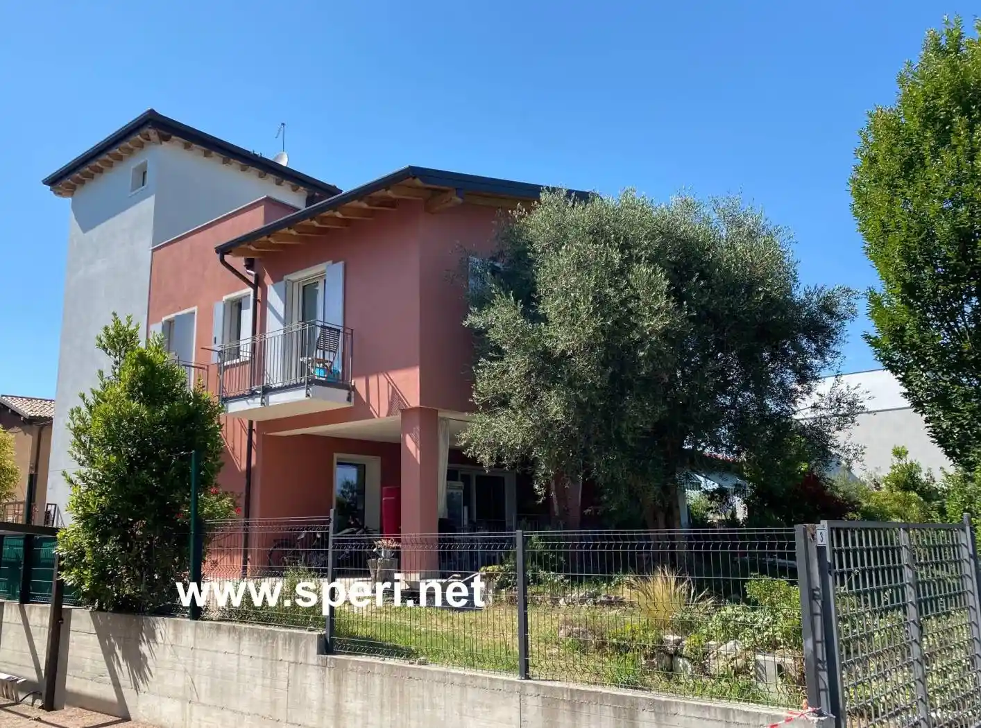 Casa indipendente in vendita a Lazise