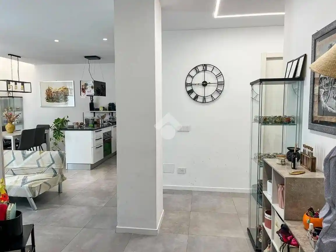 Appartamento in vendita a Varese
