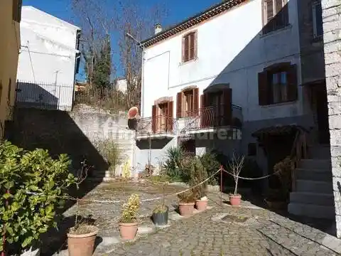 Villa in vendita a Sessano del Molise