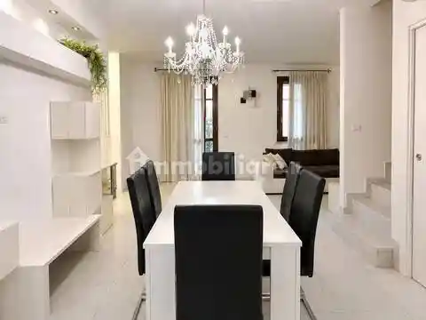 Villa in vendita a Russi