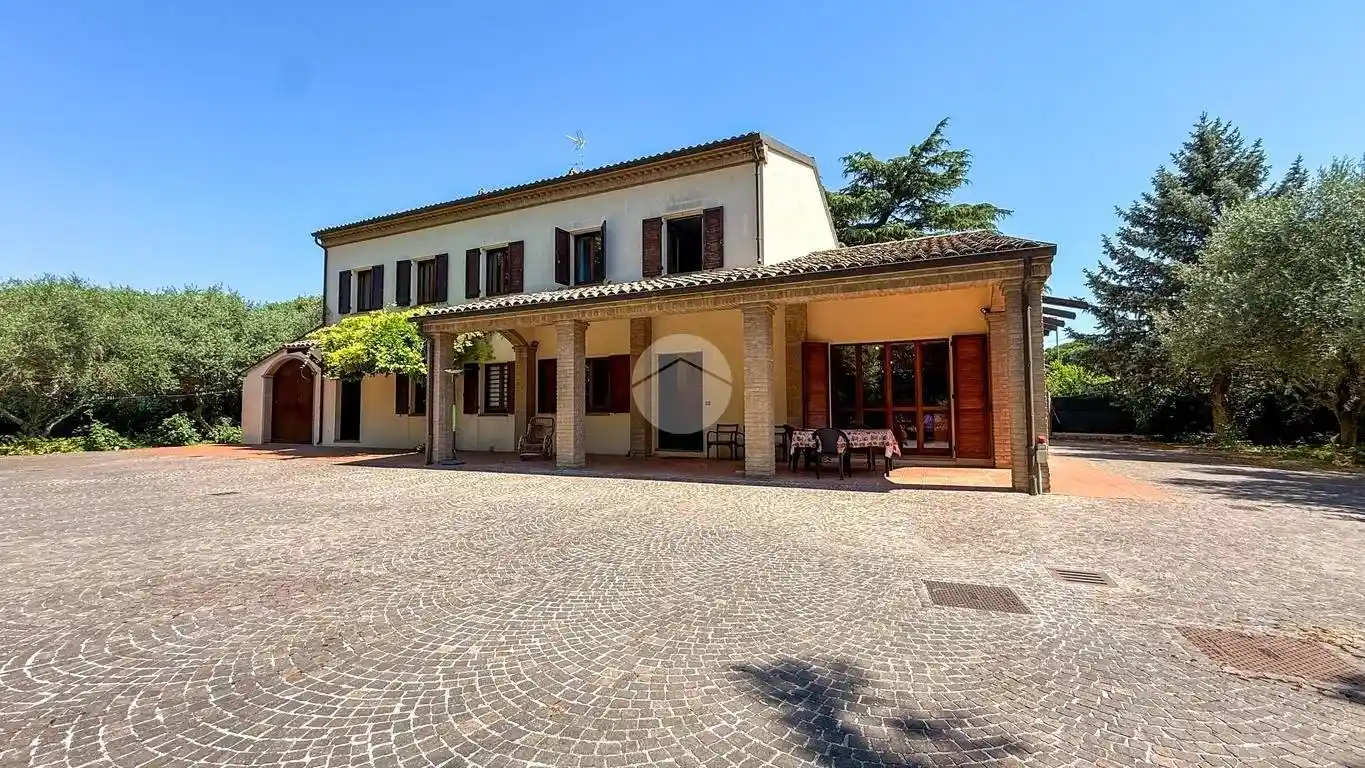 Villa in vendita a Misano Adriatico