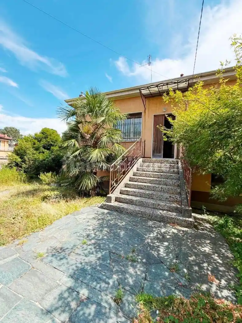 Villa in vendita a Uboldo