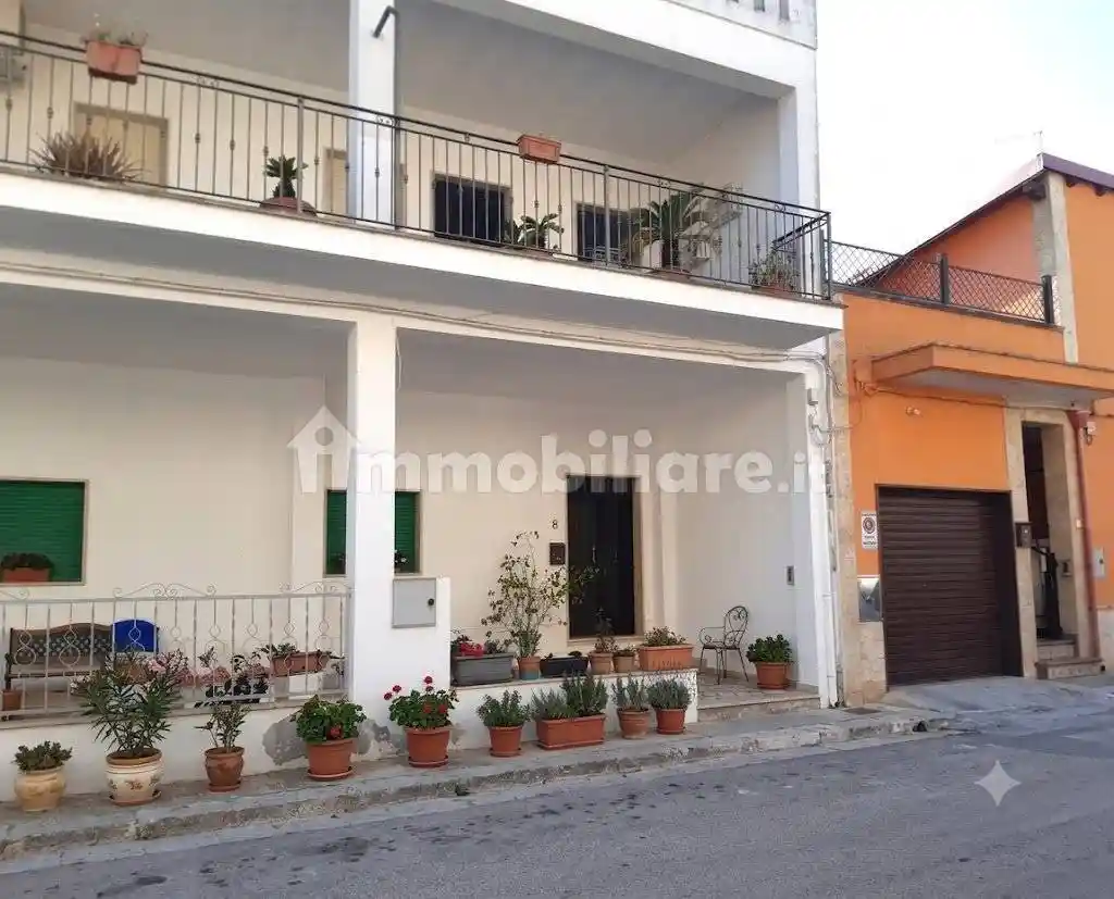Appartamento in vendita a Oria