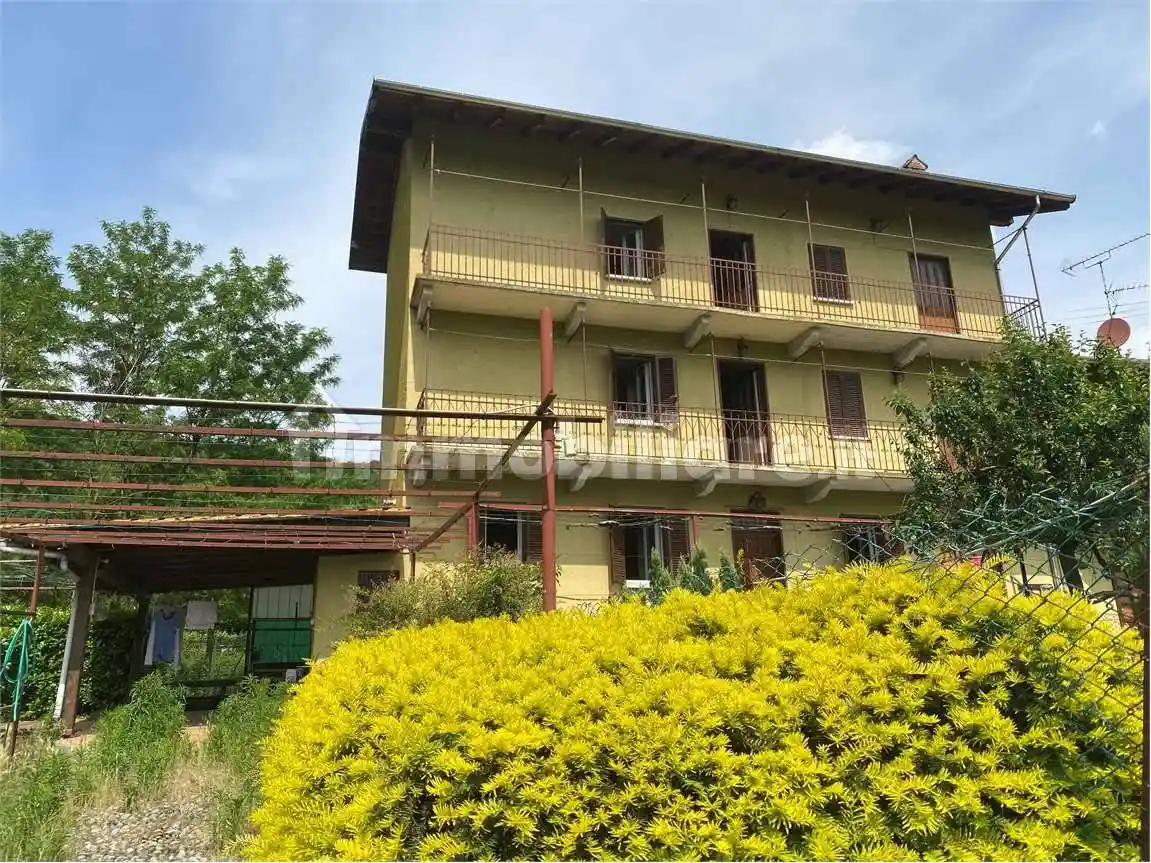 Casa indipendente in vendita a Meina