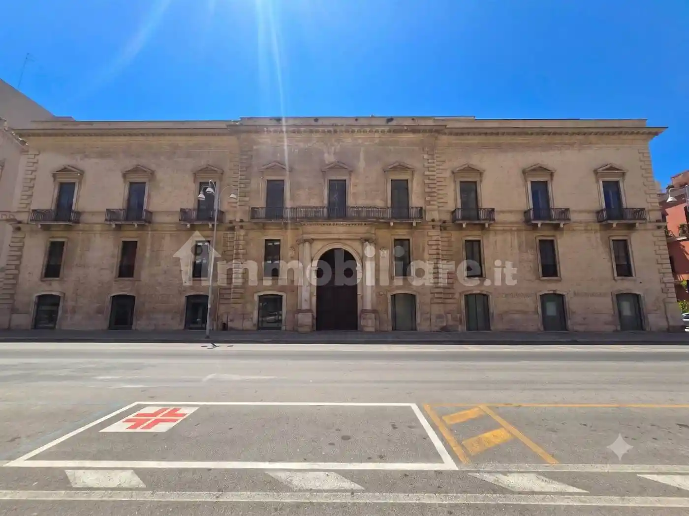 Palazzo - Edificio in vendita a Bari