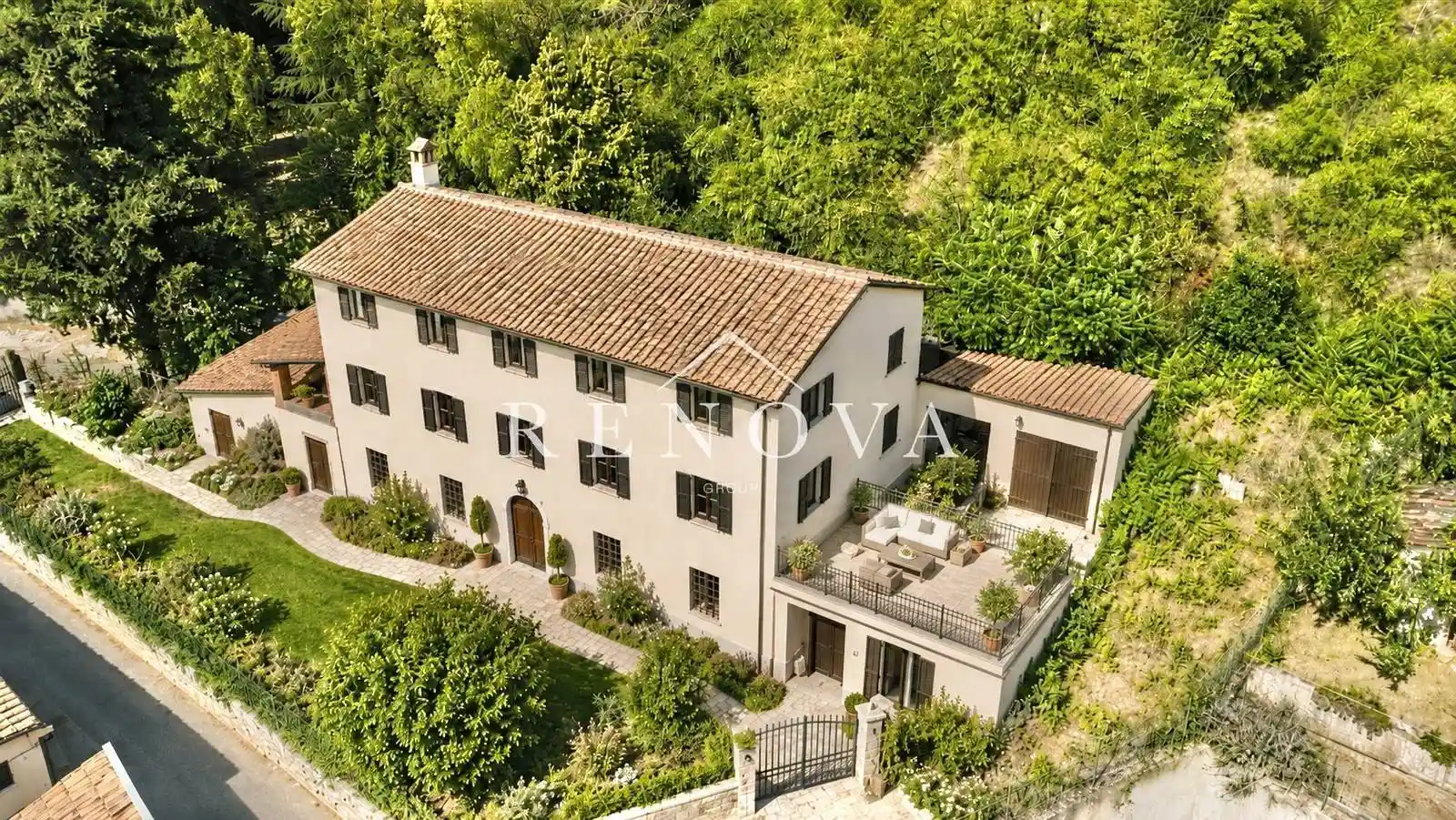 Rustico - Casale in vendita a Caprino Veronese