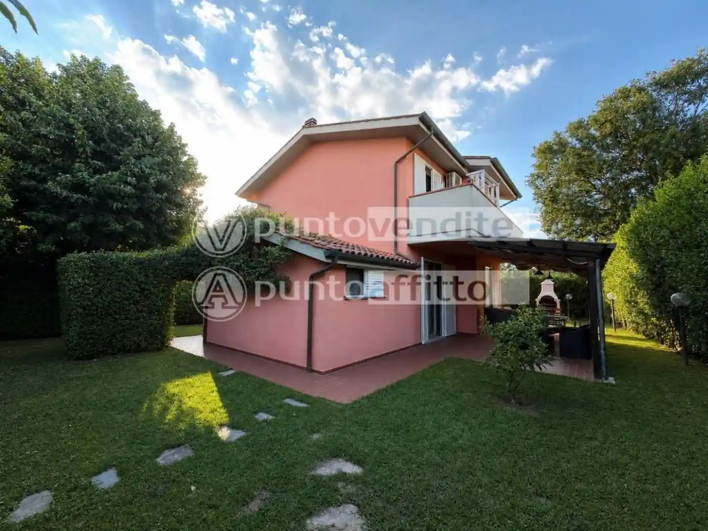 Villa in vendita a Lucca