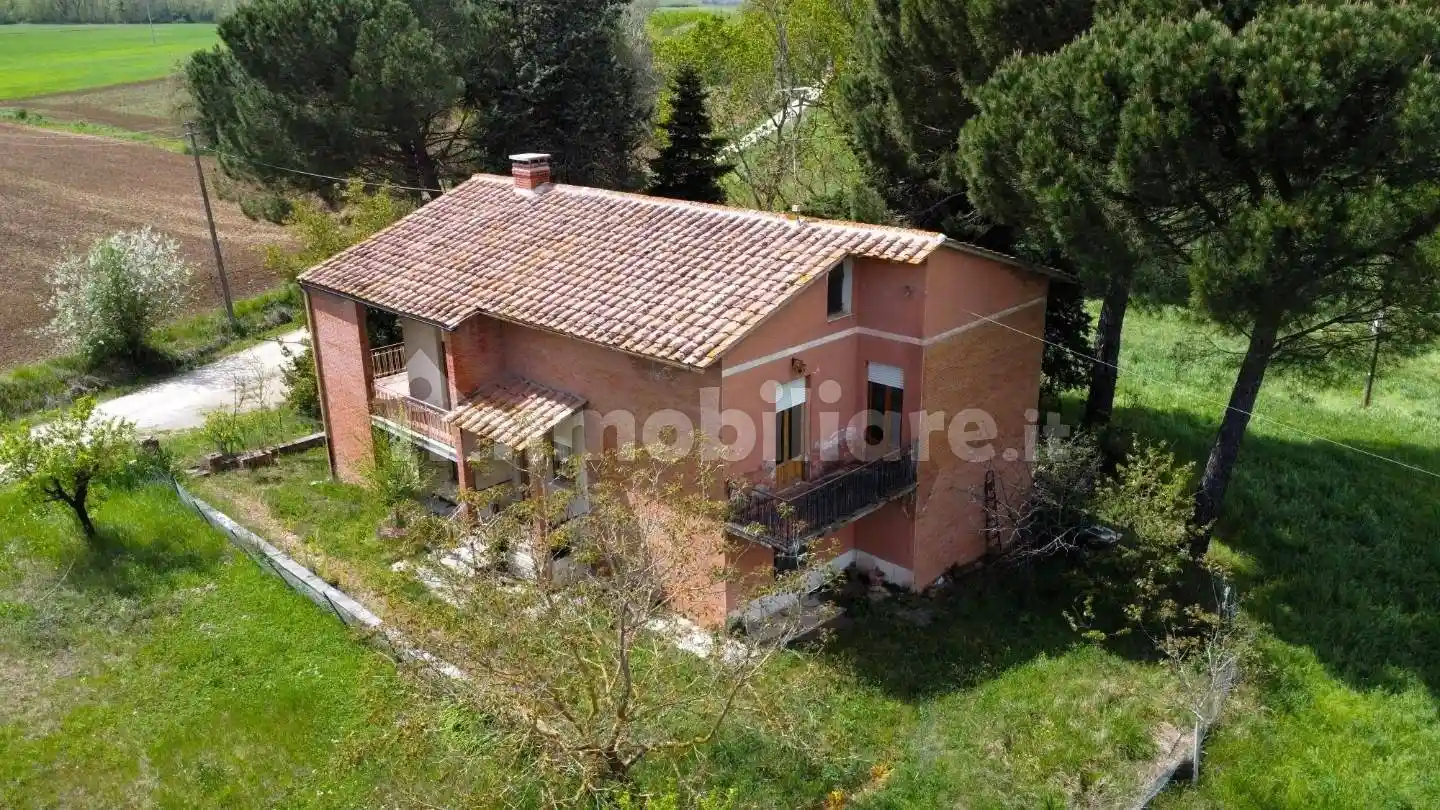 Casa indipendente in vendita a Casole d'Elsa