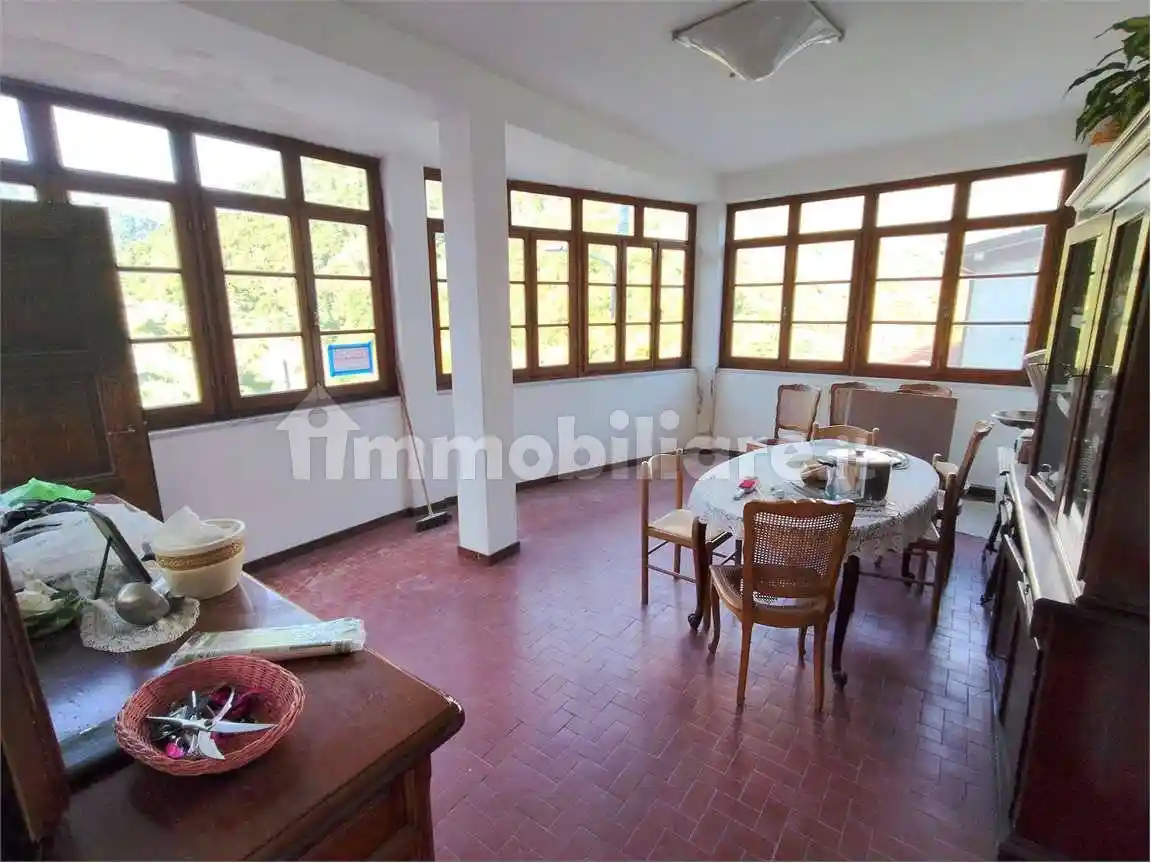 Casa indipendente in vendita a Luni