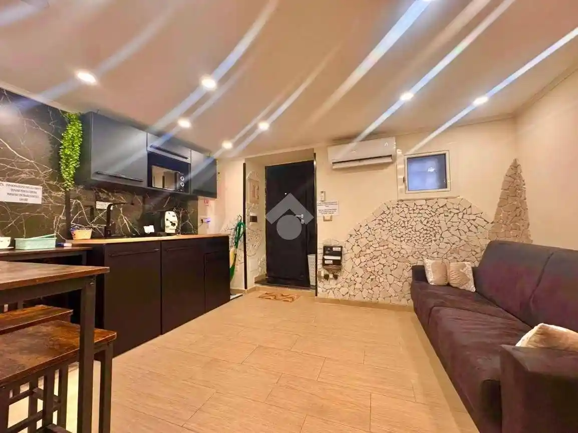Appartamento in vendita a Napoli