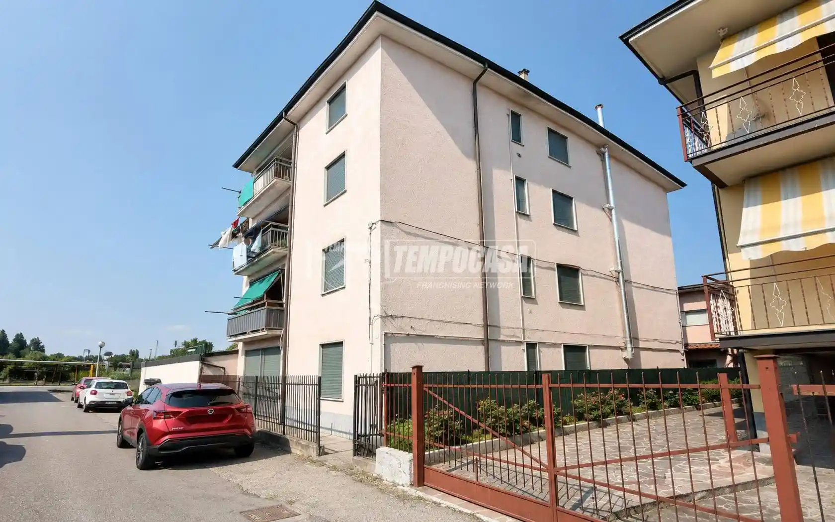 Palazzo - Edificio in vendita a Mediglia