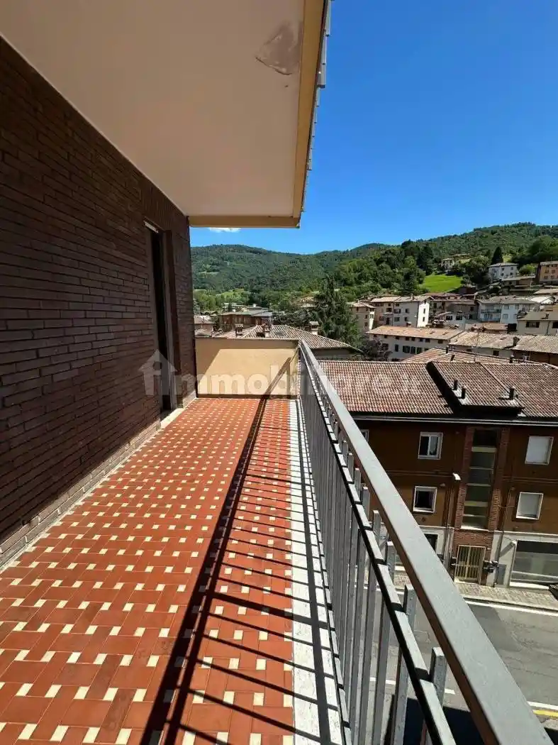 Appartamento in vendita a Leffe