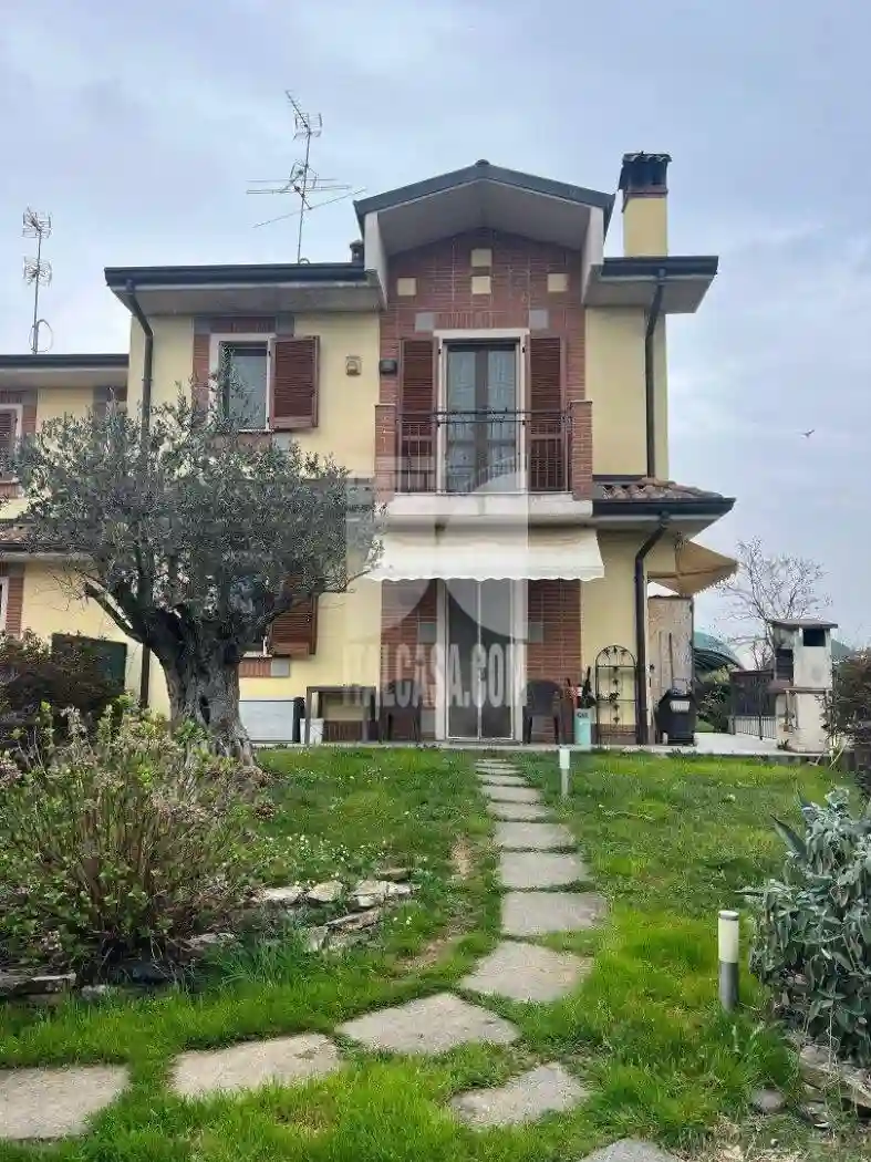 Villetta a schiera - foto 2