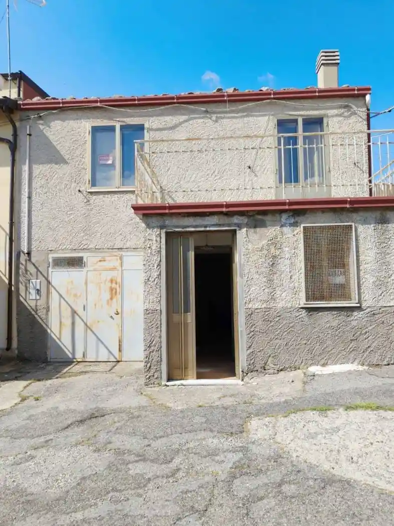 Casa indipendente in vendita a Savelli