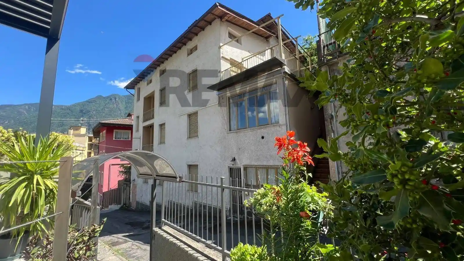 Palazzo - Edificio in vendita a Darfo Boario Terme