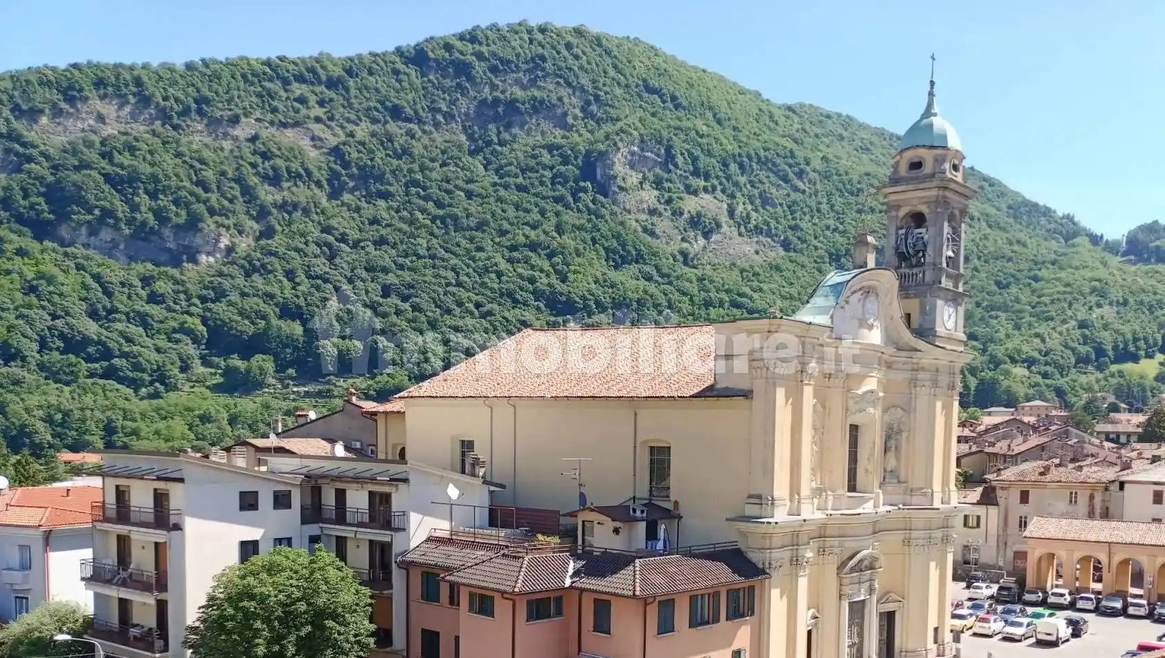 Appartamento in vendita a Canzo