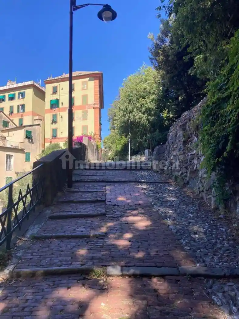 Appartamento in vendita a Genova