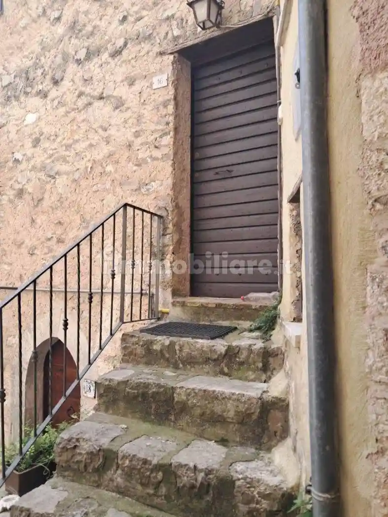 Appartamento in vendita a Lenola
