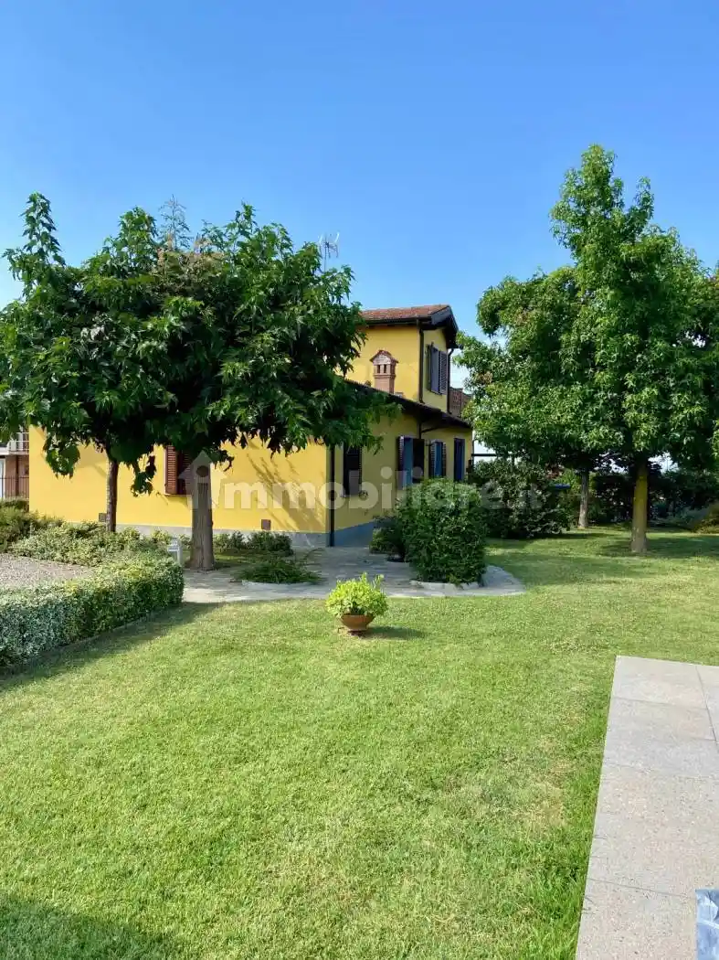 Villa in vendita a Stradella