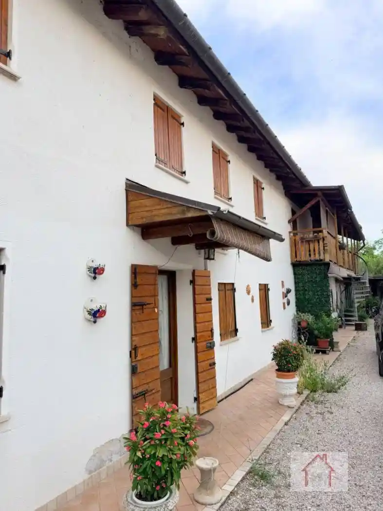 Casa indipendente in vendita a Giavera del Montello