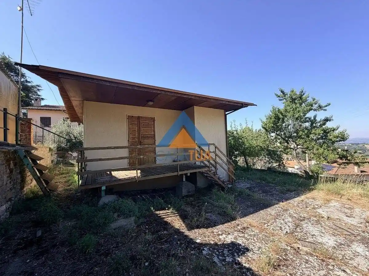 Casa indipendente in vendita a Lugnano in Teverina