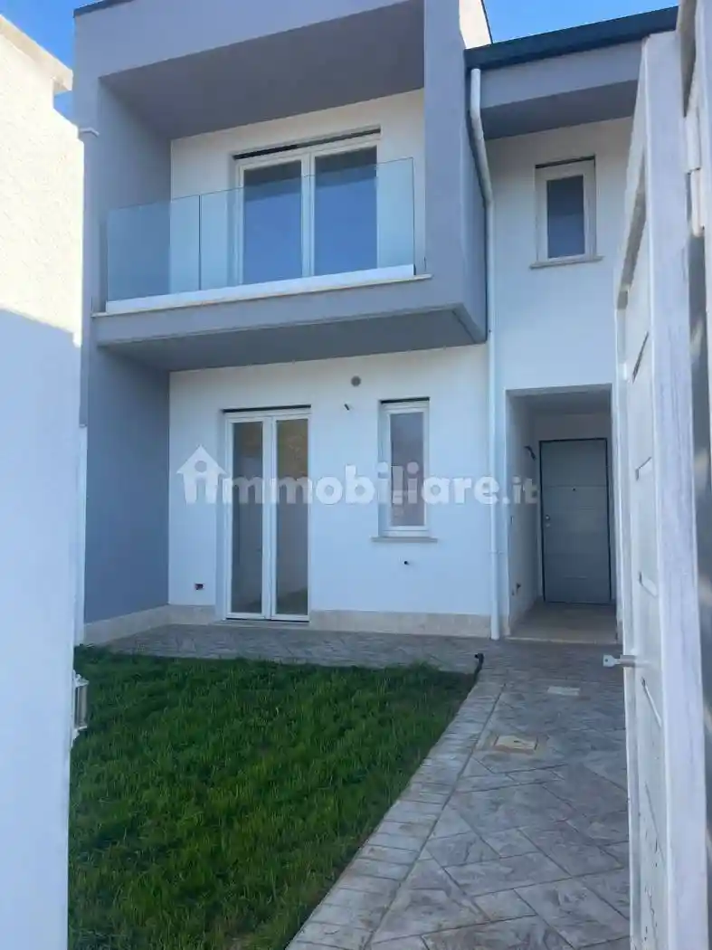 Villa in vendita a Nettuno