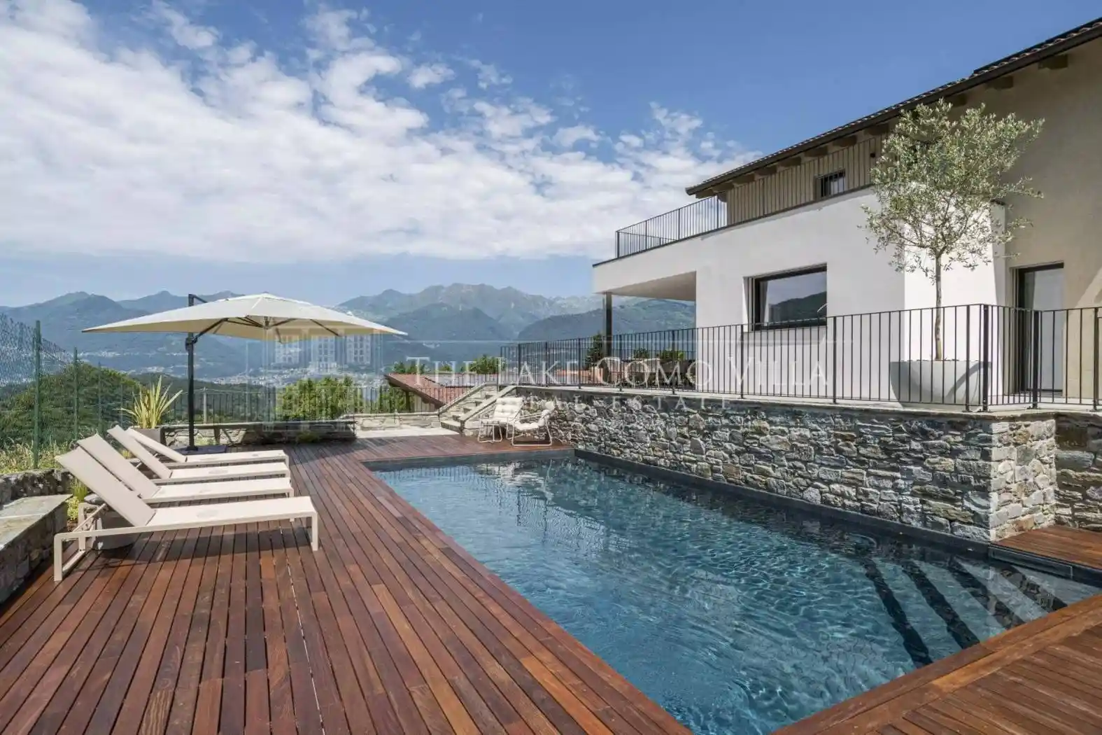 Villa in vendita a Colico