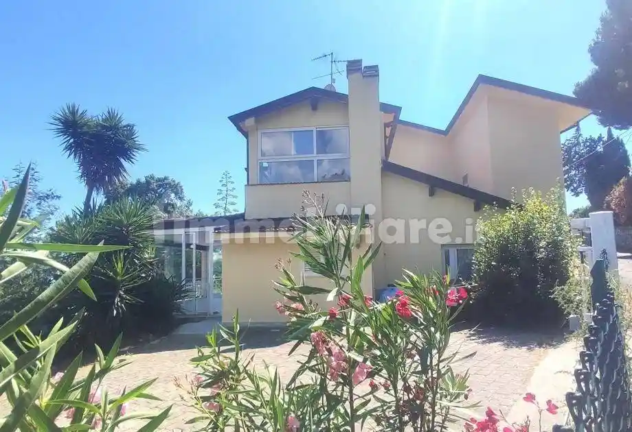 Villa in vendita a Massarosa