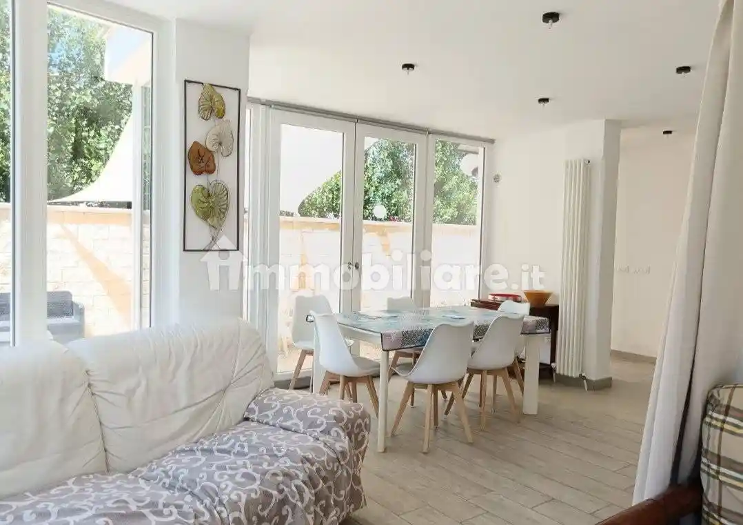 Villa in vendita a Fiumicino