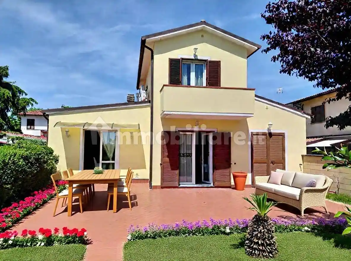 Villetta a schiera in vendita a Cascina