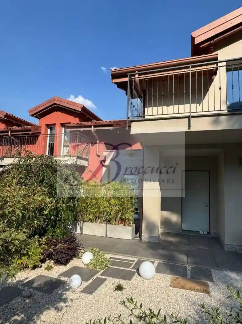 Villetta a schiera - foto 2