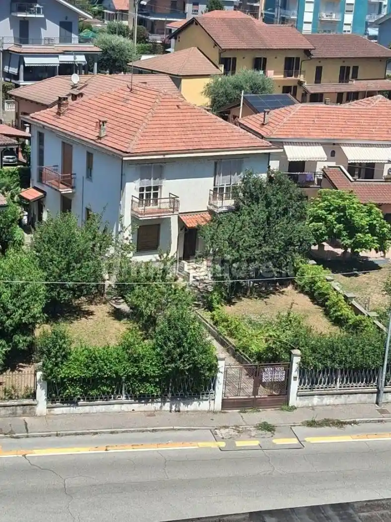 Casa indipendente in vendita a Rivoli